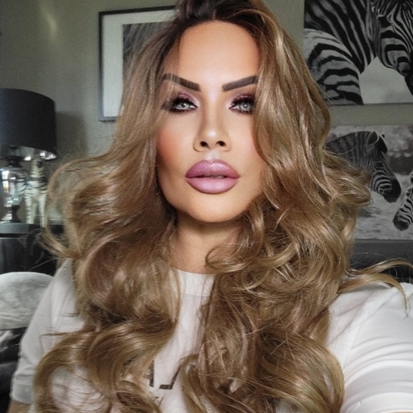 Brand New Lite brown wig - Picture 3 of 16